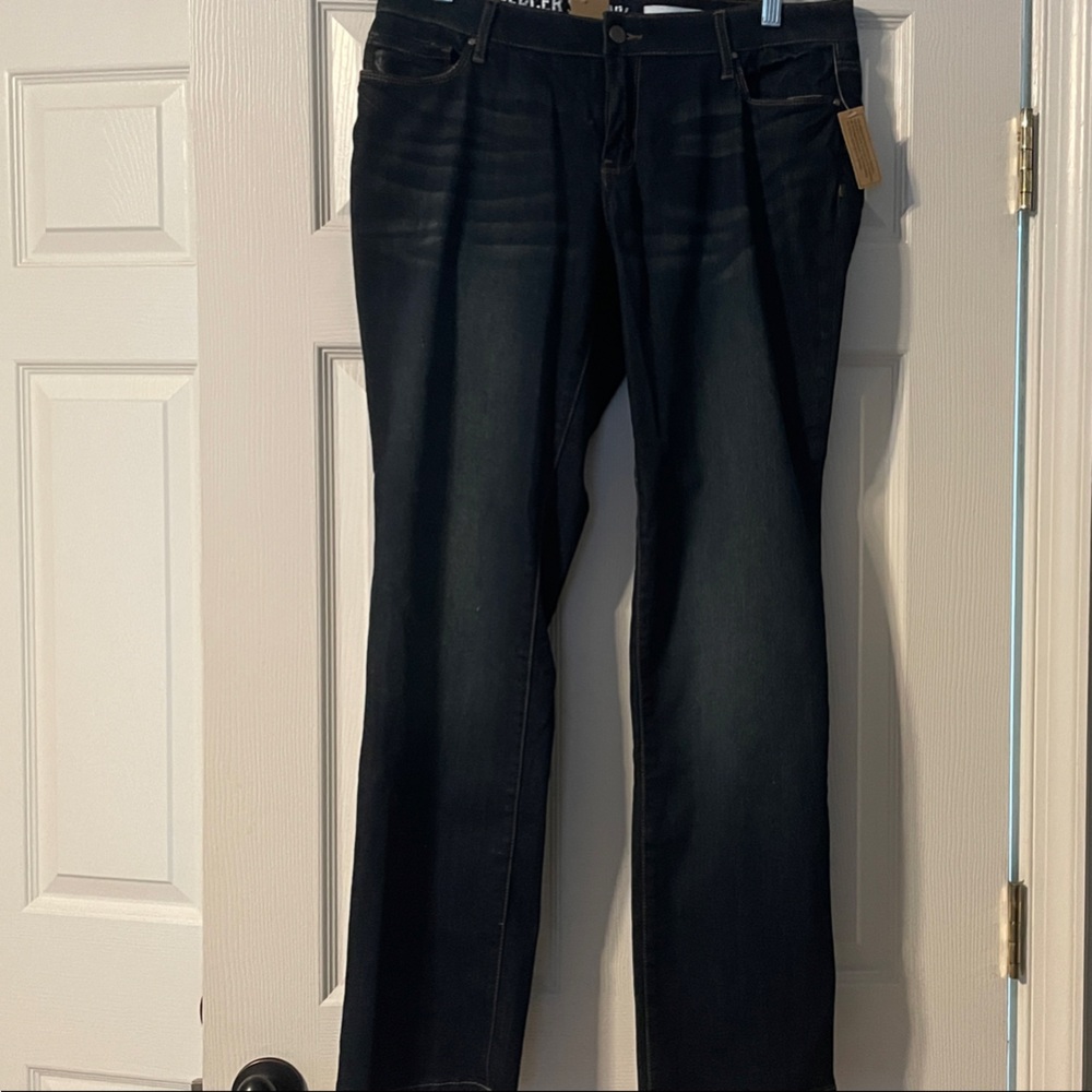 DKNY Women's dark wash Straight Leg Jeans - curvy fit 12